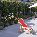 Wellenklang - Luxusbungalow Mit Rosengarten * Wangerooge