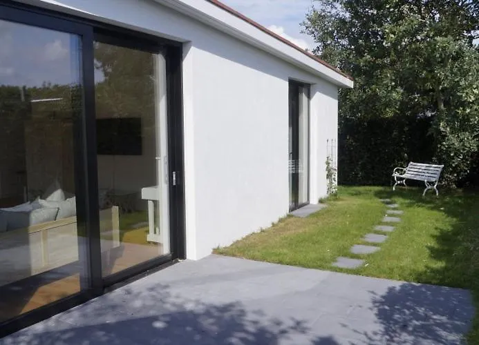 Wellenklang - Luxusbungalow Mit Rosengarten * Wangerooge