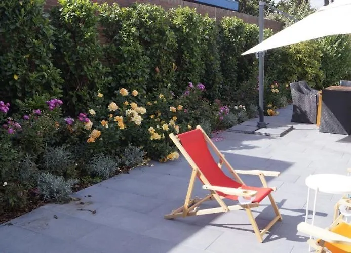 Wellenklang - Luxusbungalow Mit Rosengarten * Wangerooge